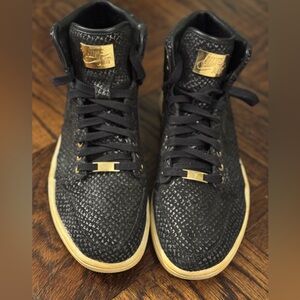 Nike Black and Gold Patterned Sneakers